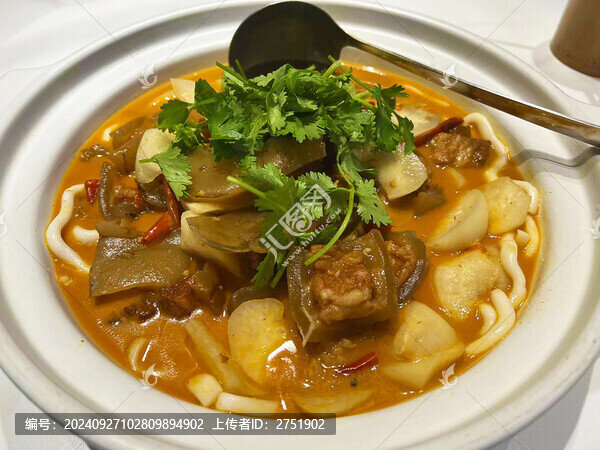 鱷魚(yú)尾火鍋