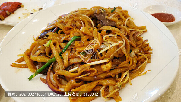 廣式早餐小吃干炒牛河