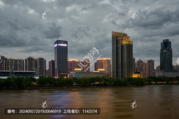 蘭州黃河高樓群