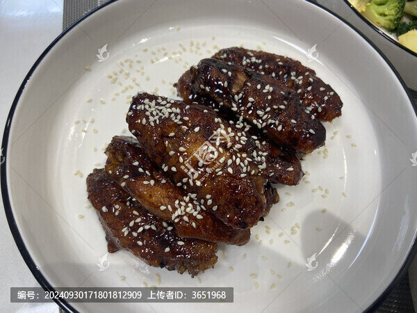 軟爛的可樂雞翅