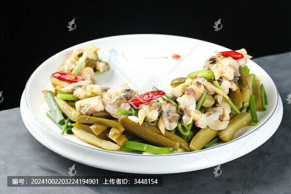 酸黃瓜拌蜆肉