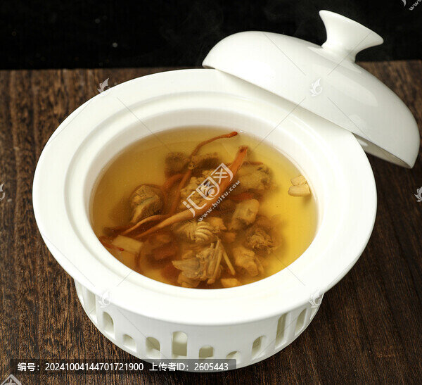 蟲草花燉乳鴿