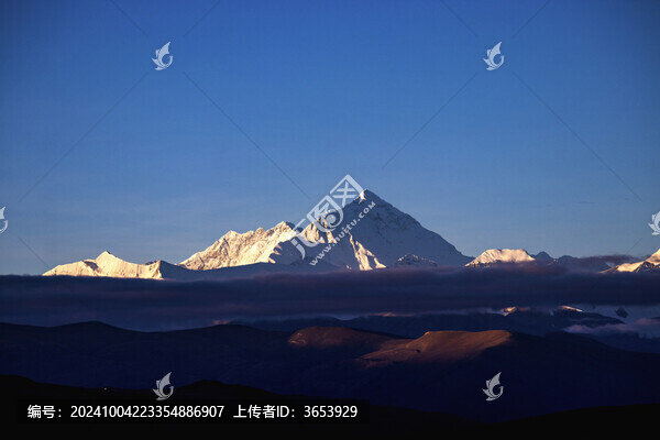 日出冰山