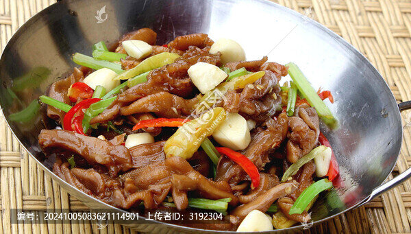 干鍋去骨鴨掌