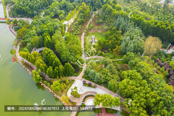 航拍鄭州雕塑公園西流湖水系景觀