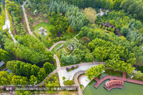 航拍鄭州雕塑公園西流湖水系景觀