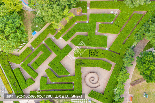航拍植物迷宮鄭州植物園樹籬笆墻