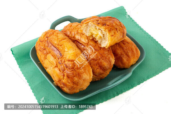 菠蘿粒粒夾心面包