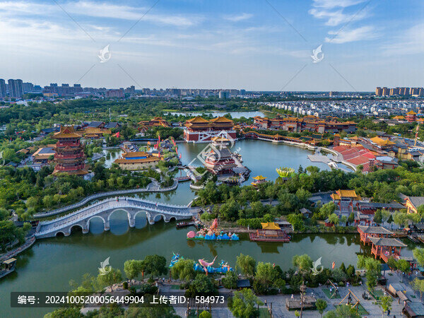 航拍河南開封清明上河園景區(qū)風(fēng)光