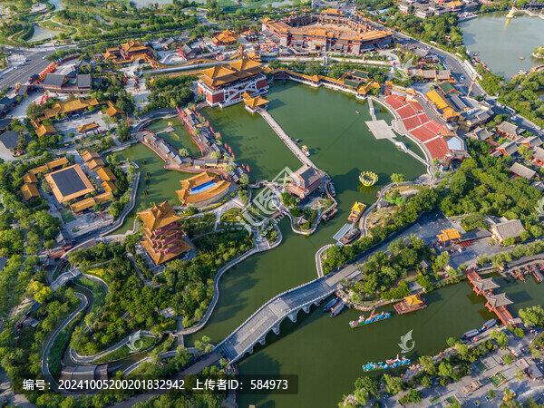 航拍河南開封清明上河園景區(qū)風(fēng)光
