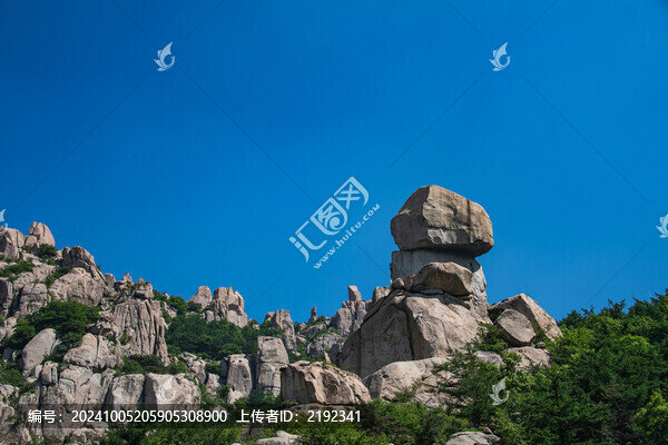 青島嶗山巨峰游覽區(qū)自然碑巨巖