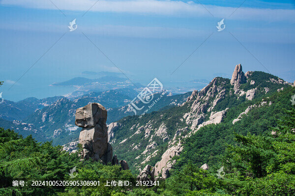 青島嶗山巨峰游覽區(qū)自然碑巨巖