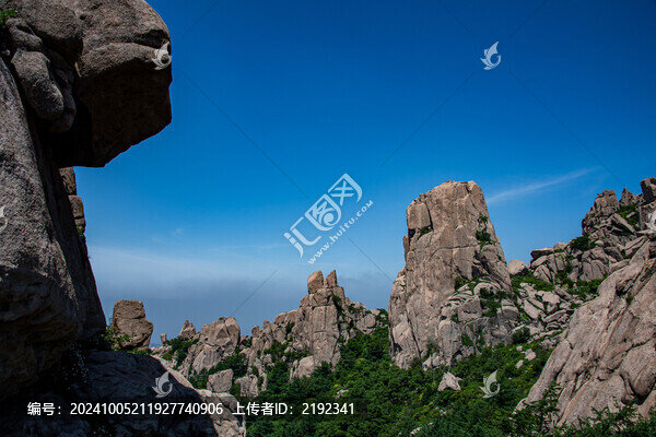 青島嶗山巨峰游覽區(qū)的奇峰怪石