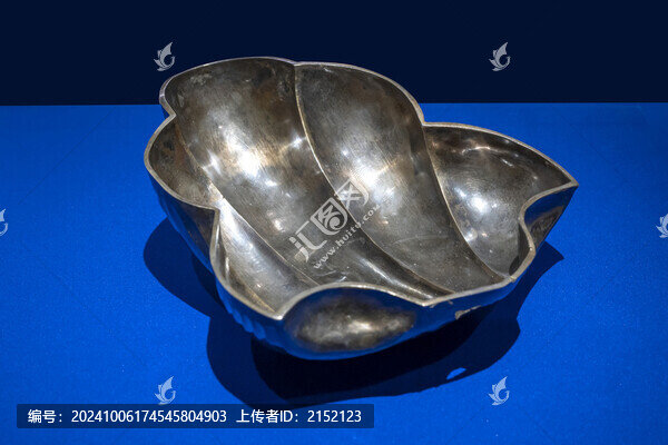 藤葉形銀盤