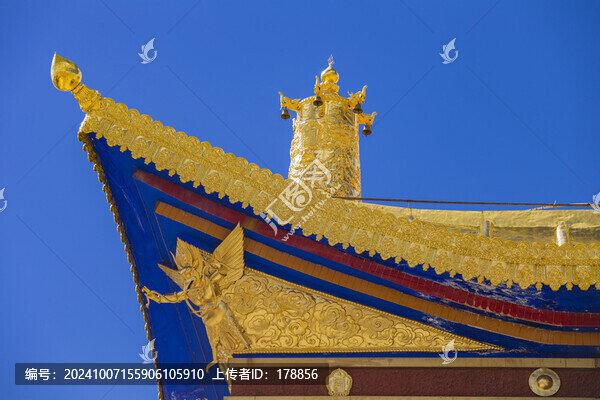 木雅金塔寺廟飛檐翹角