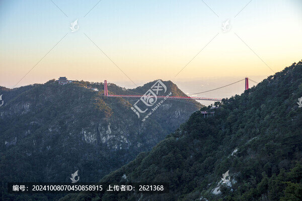 天蒙山玻璃棧橋
