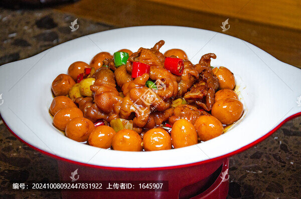 無骨雞爪燒鵪鶉蛋