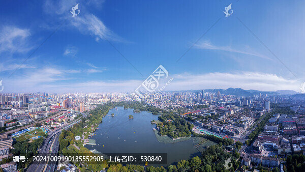 航拍泉城濟(jì)南大明湖全景