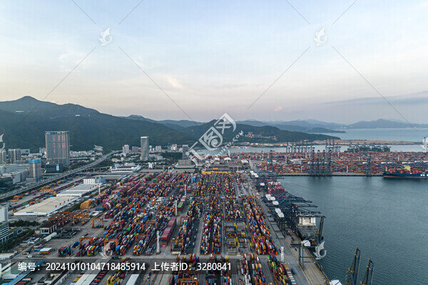 鹽田港碼頭景觀
