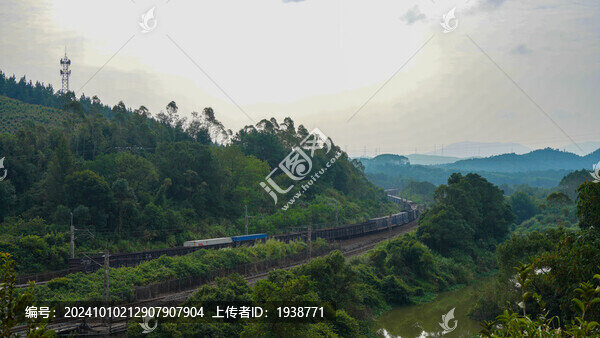 京廣鐵路韶關(guān)湞江茶山段自然風(fēng)光