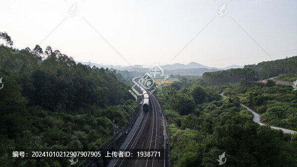 京廣鐵路韶關(guān)湞江茶山段自然風(fēng)光