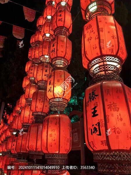 滕王閣夜晚的燈籠特寫