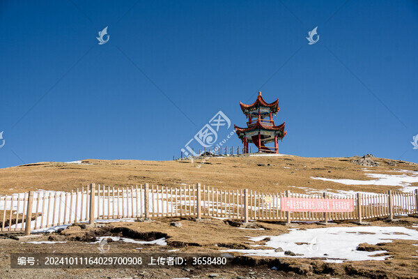 東天山之巔