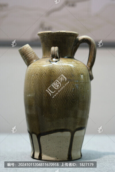 邢窯黃釉席紋執(zhí)壺
