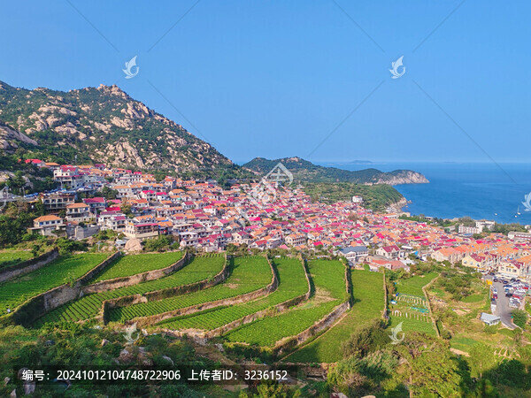 青島嶗山小漁村俯視圖