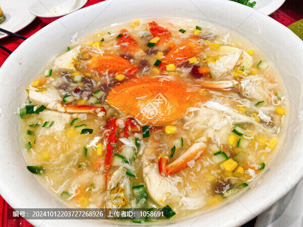 螃蟹玉米雞蛋豆腐湯