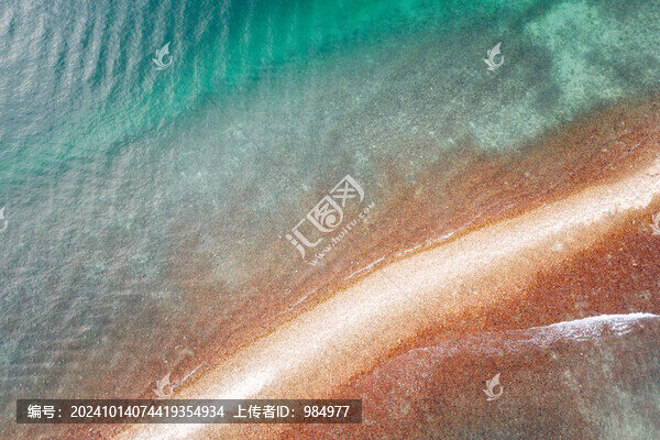 中國香港西貢道路兩側(cè)海水風(fēng)光