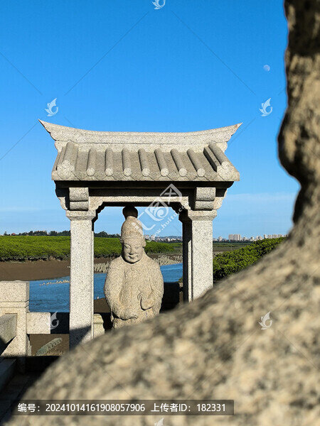 泉州洛陽橋石亭石俑