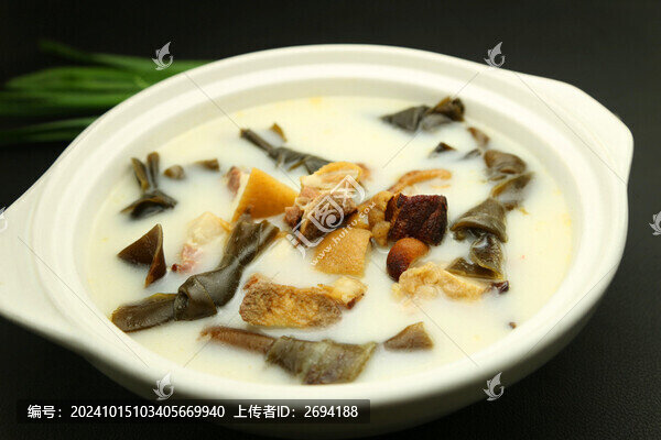 臘豬腳燉海帶
