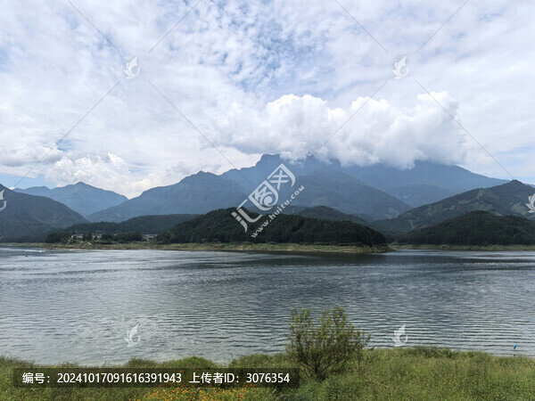 眉山雅女湖