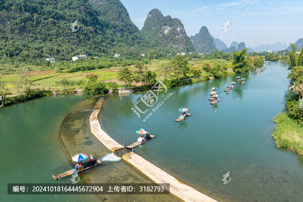 中國廣西桂林陽朔遇龍河景區(qū)風(fēng)光