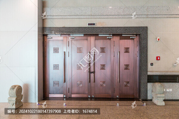 金屬門