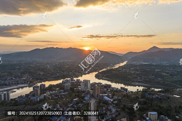 三匯古鎮(zhèn)日出風(fēng)景
