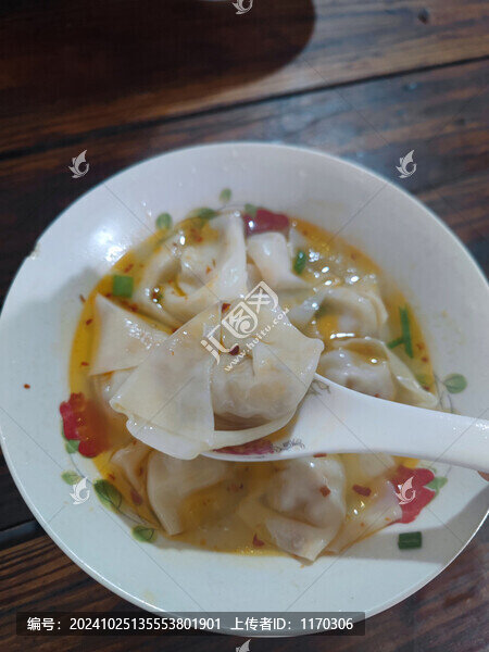 美味的大餛飩垂涎欲滴