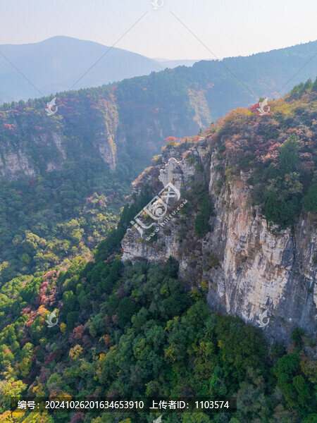 航拍濟南藏龍澗紅葉