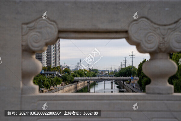 北京慶豐公園清晨的秋色