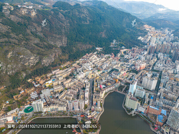 航拍云南紅河州個舊市城市風(fēng)光