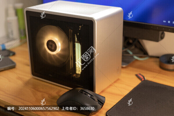 漂亮的高檔簡約金屬迷你ITX電腦機(jī)箱
