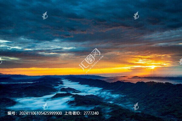 川西邛崍?zhí)袜l(xiāng)日出云海