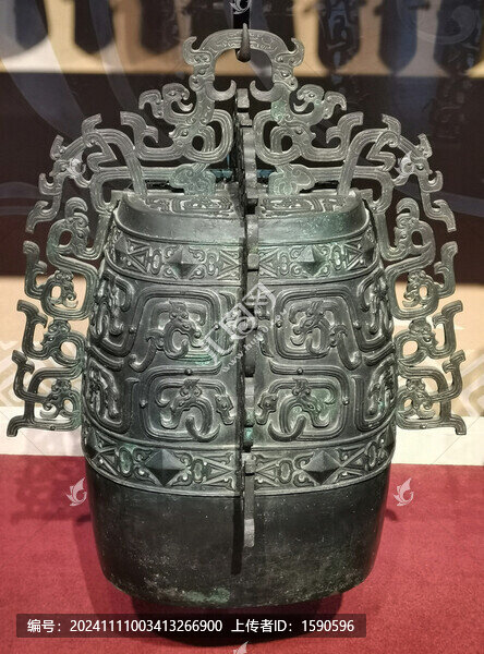 秦公镈