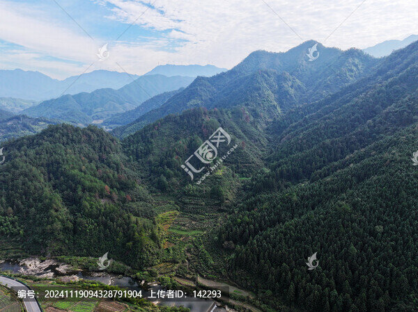 山區(qū)風(fēng)貌