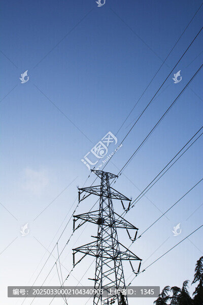 高壓線輸電鐵塔