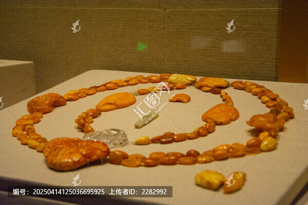 遼代琥珀瓔珞
