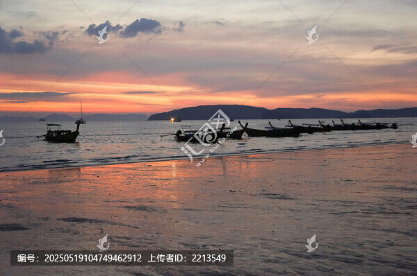 泰國甲米海灘日落的寧靜之美