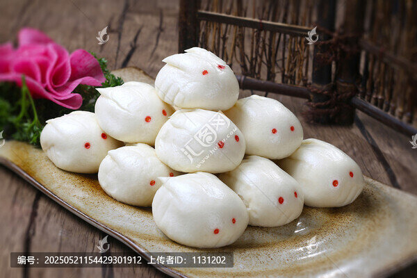 玉兔奶黃包