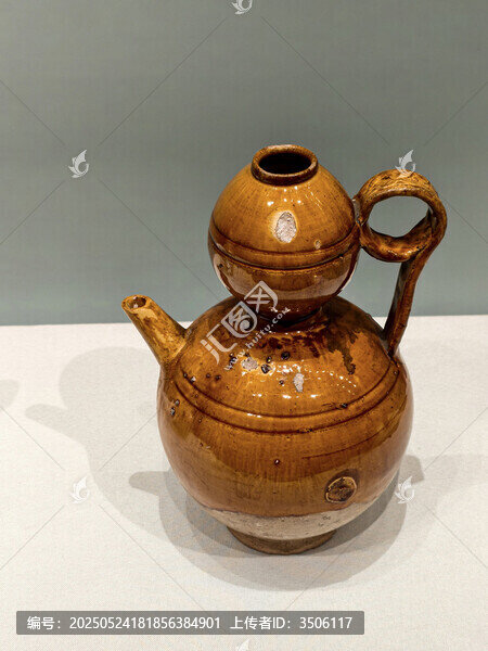 遼黃釉葫蘆形執(zhí)壺